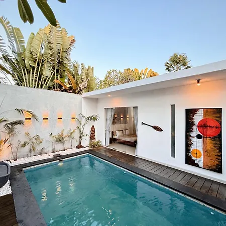Modern 2 Bedroom Villa Seminyak Center.